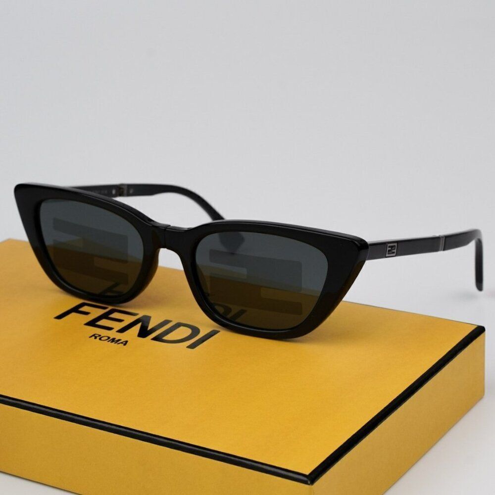 NEW Fendi FE40089I 01C FOLDING Black Mirror Pattern Women Cat Eye Sunglasses